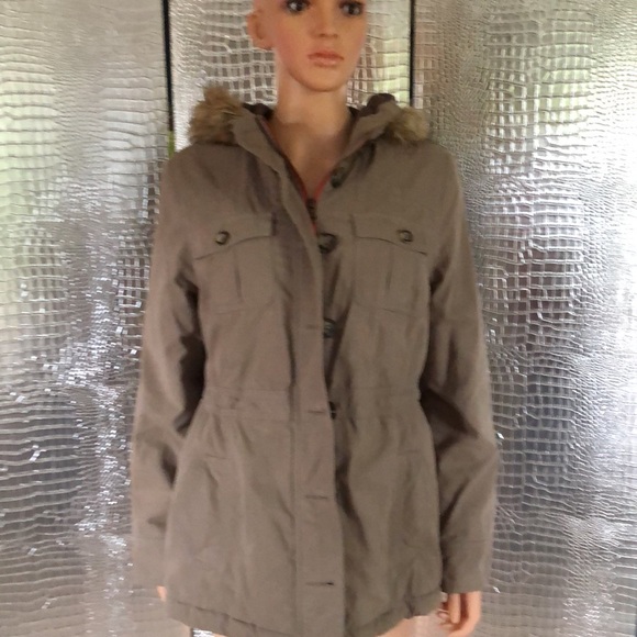 Old Navy size M hooded coat.  Worn once - Picture 8 of 11